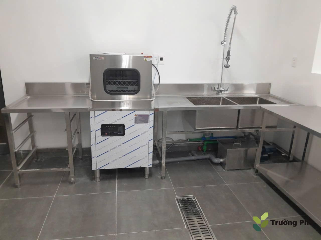 Chậu rửa chén Trường Phú tại công trình bếp nhà máy Karcher Việt Nam