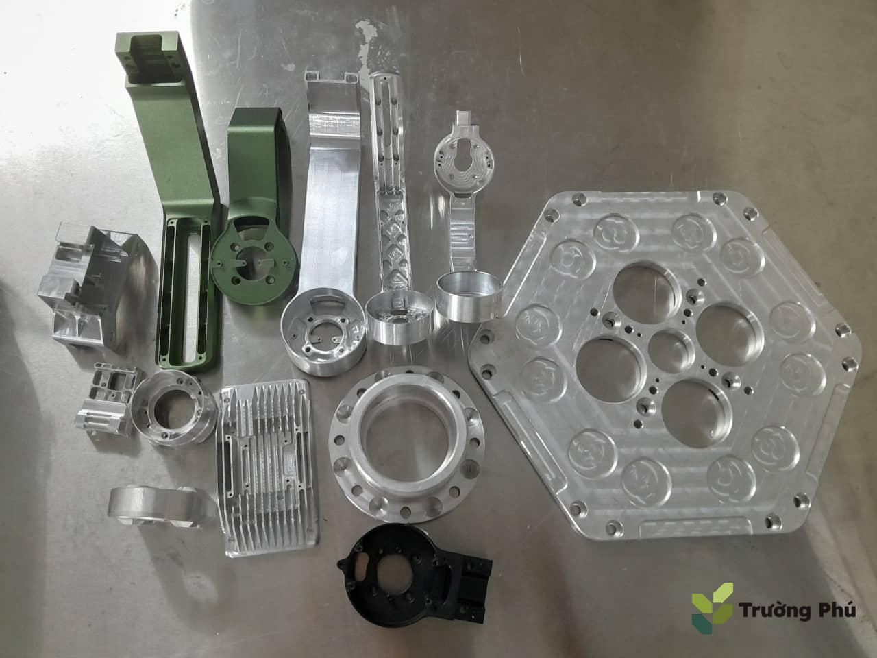 Hình ảnh gia công chi tiết máy của Trường Phú