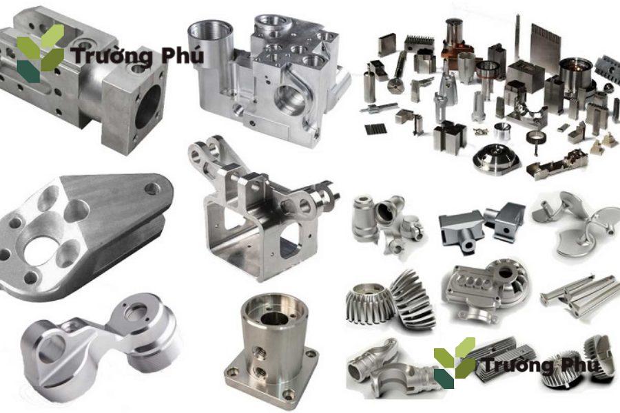 Tiện CNC gia công các chi tiết tròn xoay như trục, bạc, chốt, ren và ống.