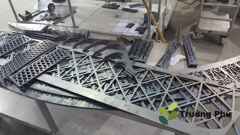 Cắt laser thép cho chi tiết bền, đường cắt gọn và chính xác