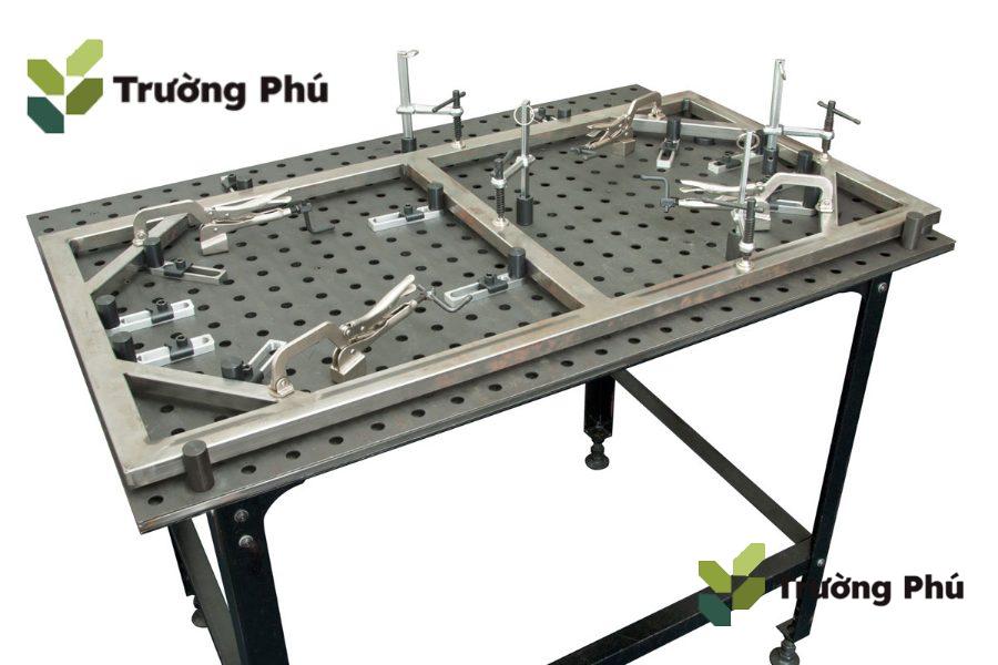 Jig hàn giúp cố định chi tiết đúng vị trí, đảm bảo chính xác khi hàn.